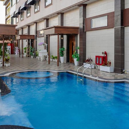 Hotel Vasdaa Grand デヘラードゥーン エクステリア 写真