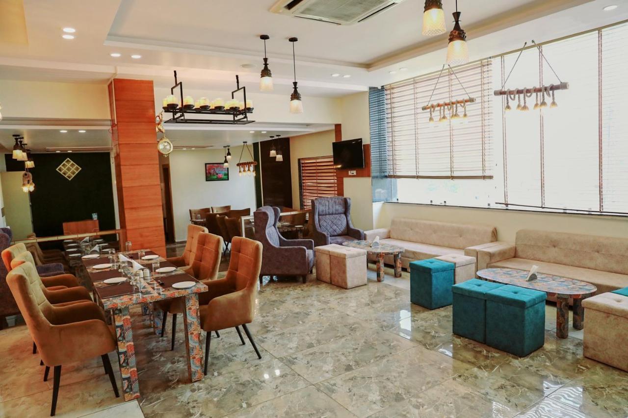 Hotel Vasdaa Grand デヘラードゥーン エクステリア 写真