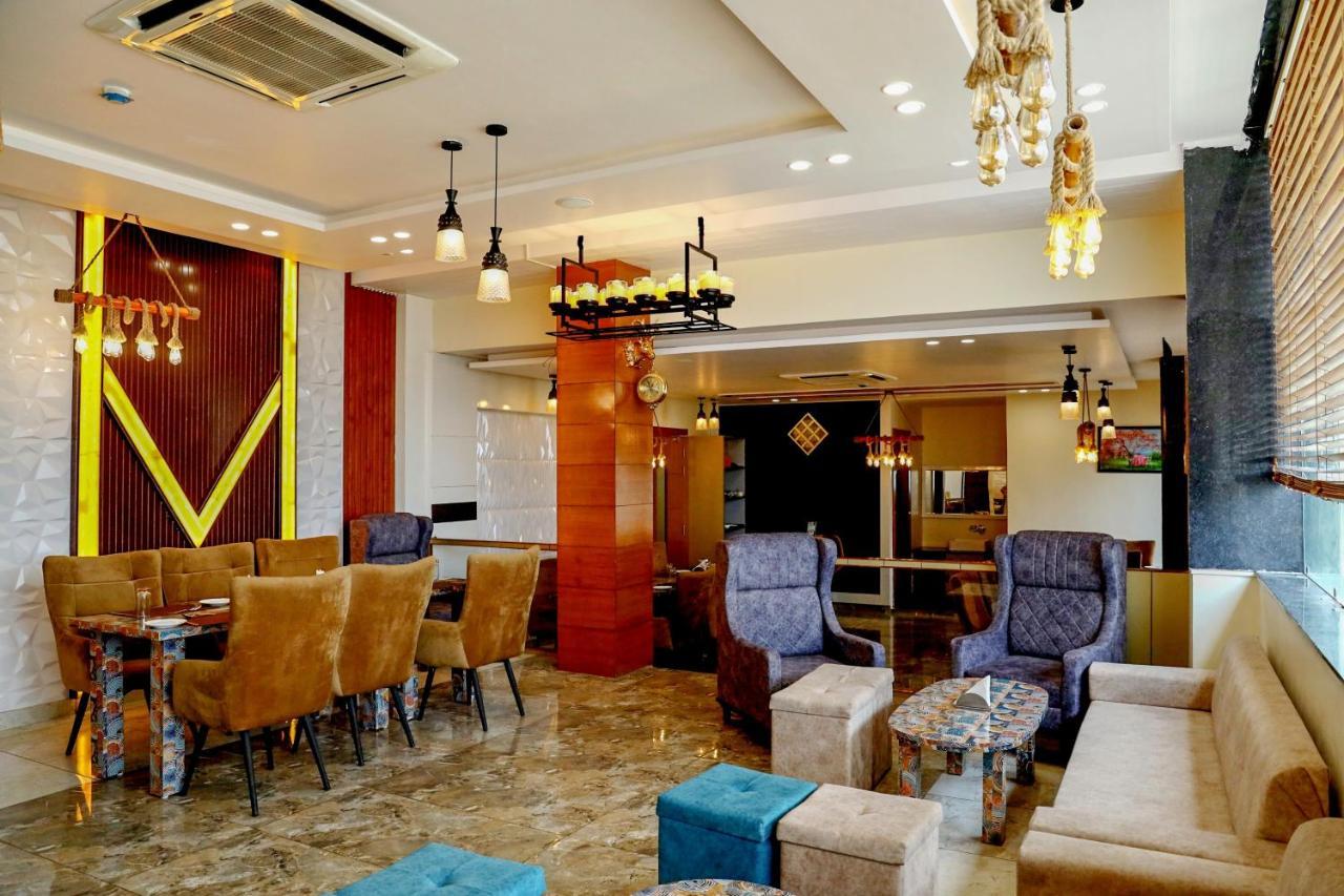 Hotel Vasdaa Grand デヘラードゥーン エクステリア 写真