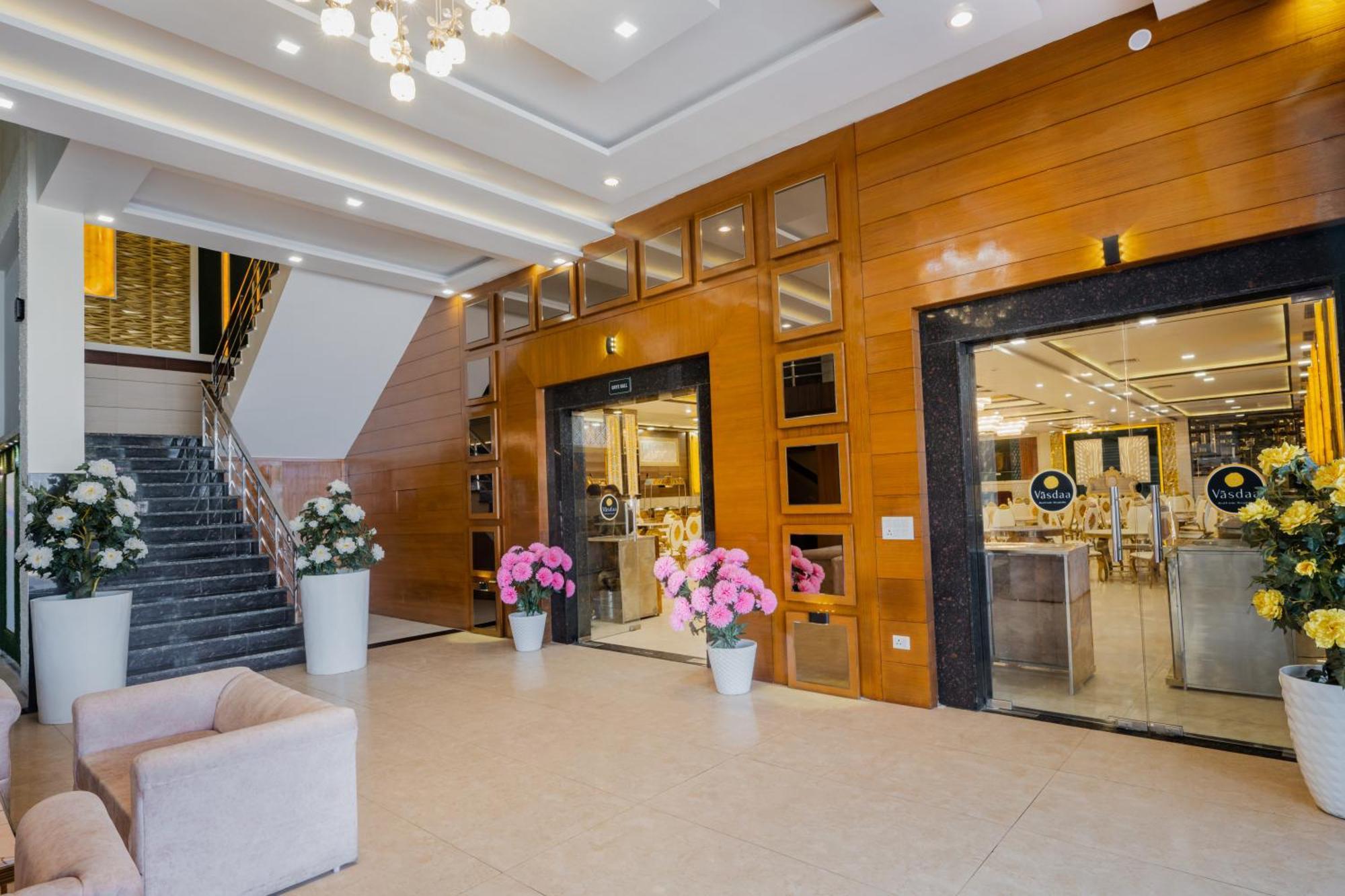 Hotel Vasdaa Grand デヘラードゥーン エクステリア 写真
