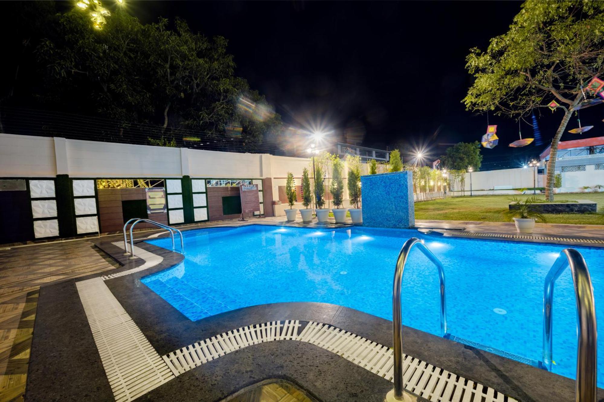 Hotel Vasdaa Grand デヘラードゥーン エクステリア 写真